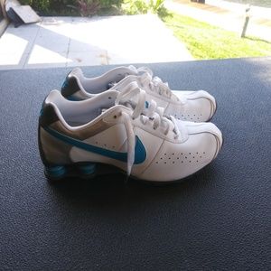 Womens size 9 blue and white Nike Shox
